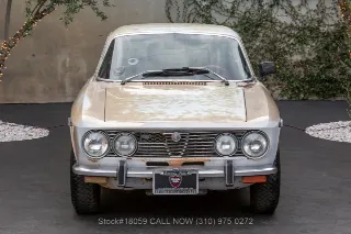 Foto 2 di 24: 1974 Alfa Romeo GTV 2000