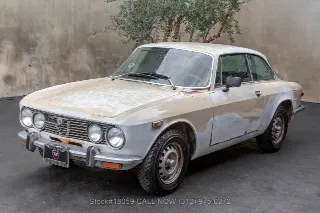 Foto 8 di 24: 1974 Alfa Romeo GTV 2000