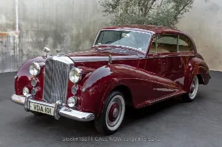 Foto 8 di 24: 1952 Bentley Mark VI James Young