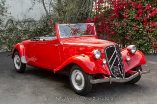 Foto 3 di 24: 1936 Citroen Traction