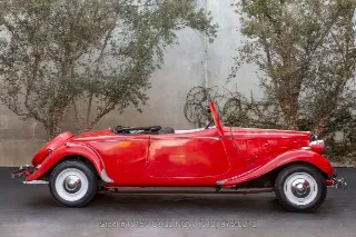 Foto 4 di 24: 1936 Citroen Traction
