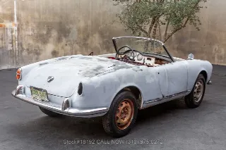 Foto 5 di 24: 1958 Alfa Romeo Giulietta Spider