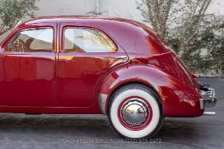 Foto 14 di 24: 1936 Cord 810
