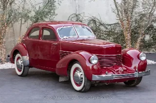 Foto 2 di 24: 1936 Cord 810