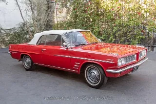 Foto 3 di 24: 1963 Pontiac Tempest LeMans