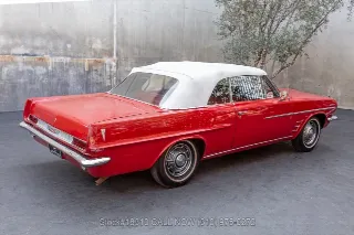 Foto 5 di 24: 1963 Pontiac Tempest LeMans