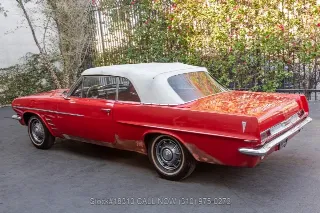 Foto 7 di 24: 1963 Pontiac Tempest LeMans