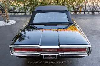 Foto 11 di 24: 1966 Ford Thunderbird