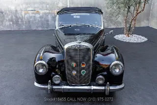 Foto 9 di 24: 1952 Mercedes Benz 220