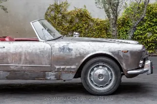 Foto 10 di 24: 1962 Alfa Romeo 2000 Spider