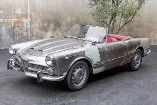 Foto 8 di 24: 1962 Alfa Romeo 2000 Spider