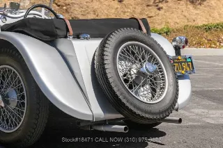 Foto 14 di 24: 1937 Jaguar SS100