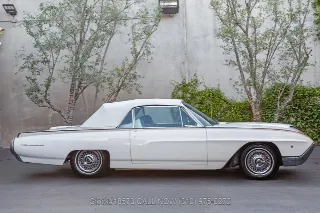 Foto 10 di 24: 1963 Ford Thunderbird