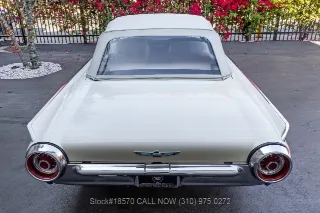 Foto 11 di 24: 1963 Ford Thunderbird