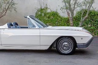 Foto 16 di 24: 1963 Ford Thunderbird