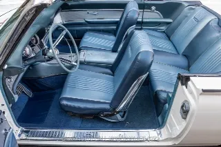 Foto 21 di 24: 1963 Ford Thunderbird