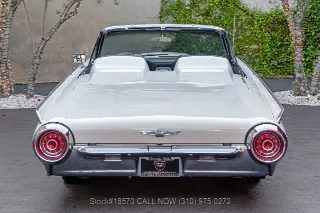 Foto 6 di 24: 1963 Ford Thunderbird