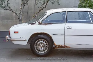 Foto 11 di 24: 1974 Alfa Romeo GTV 2000