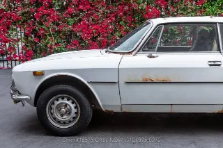 Foto 12 di 24: 1974 Alfa Romeo GTV 2000