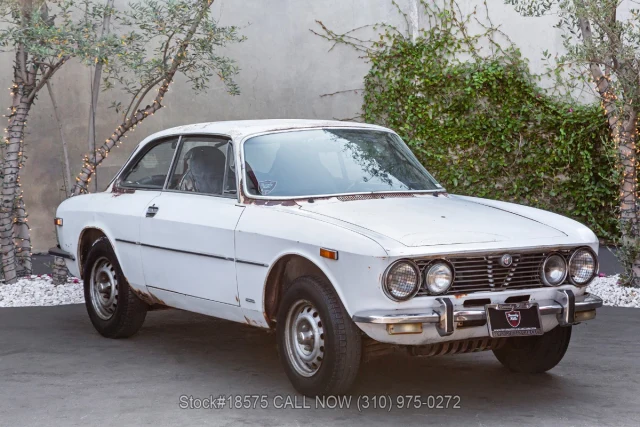 1974 Alfa Romeo GTV 2000