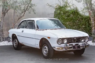 Foto 1 di 24: 1974 Alfa Romeo GTV 2000