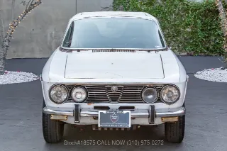 Foto 2 di 24: 1974 Alfa Romeo GTV 2000