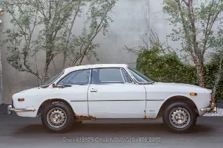 Foto 4 di 24: 1974 Alfa Romeo GTV 2000