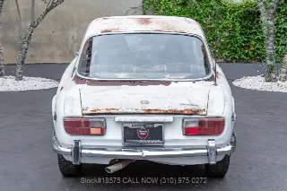 Foto 6 di 24: 1974 Alfa Romeo GTV 2000