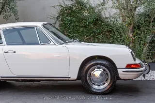 Foto 10 di 24: 1966 Porsche 912