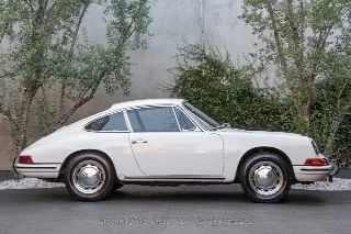 Foto 4 di 24: 1966 Porsche 912