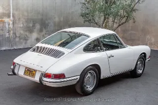 Foto 5 di 24: 1966 Porsche 912