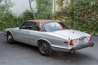 Foto 7 di 24: 1976 Jaguar XJ6C