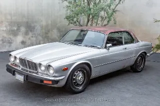 Foto 8 di 24: 1976 Jaguar XJ6C