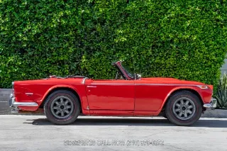 Foto 4 di 24: 1968 Triumph TR250