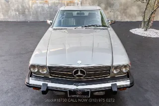 Foto 15 di 24: 1987 Mercedes Benz 560SL