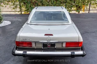 Foto 17 di 24: 1987 Mercedes Benz 560SL