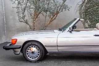 Foto 24 di 24: 1987 Mercedes Benz 560SL