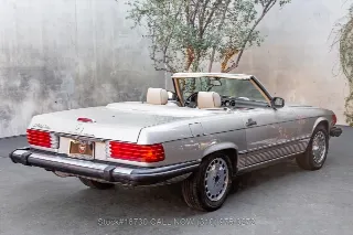 Foto 5 di 24: 1987 Mercedes Benz 560SL
