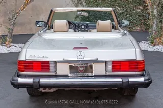 Foto 6 di 24: 1987 Mercedes Benz 560SL