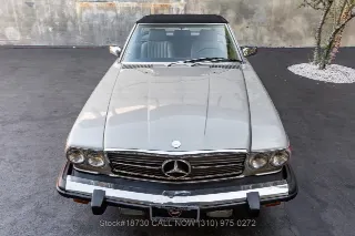 Foto 9 di 24: 1987 Mercedes Benz 560SL