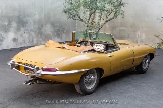Foto 5 di 24: 1962 Jaguar XKE