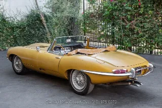 Foto 7 di 24: 1962 Jaguar XKE