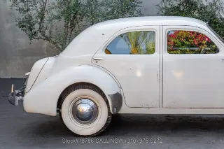 Foto 11 di 24: 1937 Cord 812