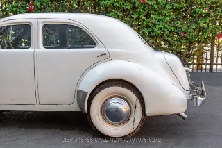 Foto 13 di 24: 1937 Cord 812