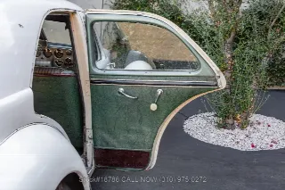 Foto 22 di 24: 1937 Cord 812