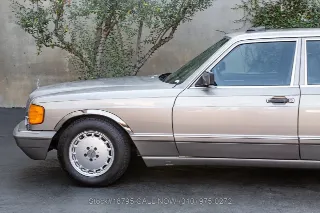 Foto 12 di 24: 1987 Mercedes Benz 420SEL