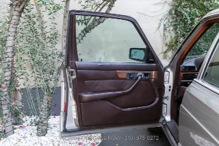 Foto 15 di 24: 1987 Mercedes Benz 420SEL