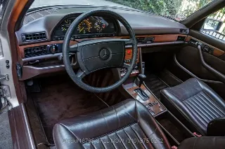 Foto 17 di 24: 1987 Mercedes Benz 420SEL