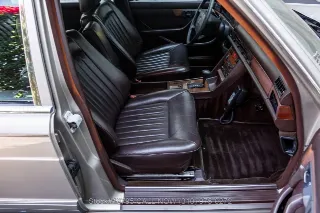 Foto 24 di 24: 1987 Mercedes Benz 420SEL