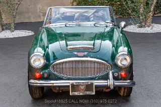 Foto 2 di 24: 1966 Austin Healey 3000 BJ8 Mk III